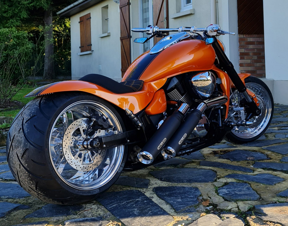 Black - Silber Sale: MILLER "El Grande" Komplettanla. + Endkappe Tapered / mit KAT / schwarz / Suzuki M 1800 R + R2 + RT / EG-BE