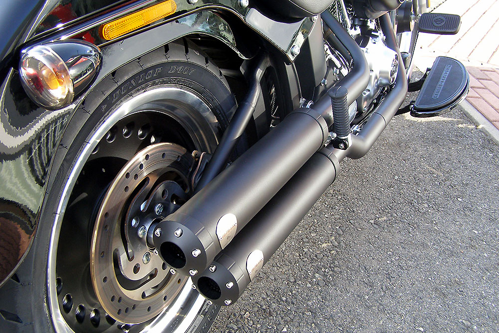 PENZL Retro Line - Auspuffset verstellb. / black-black / Harley Fat Boy & Nostalgia / Deuce / EG-BE