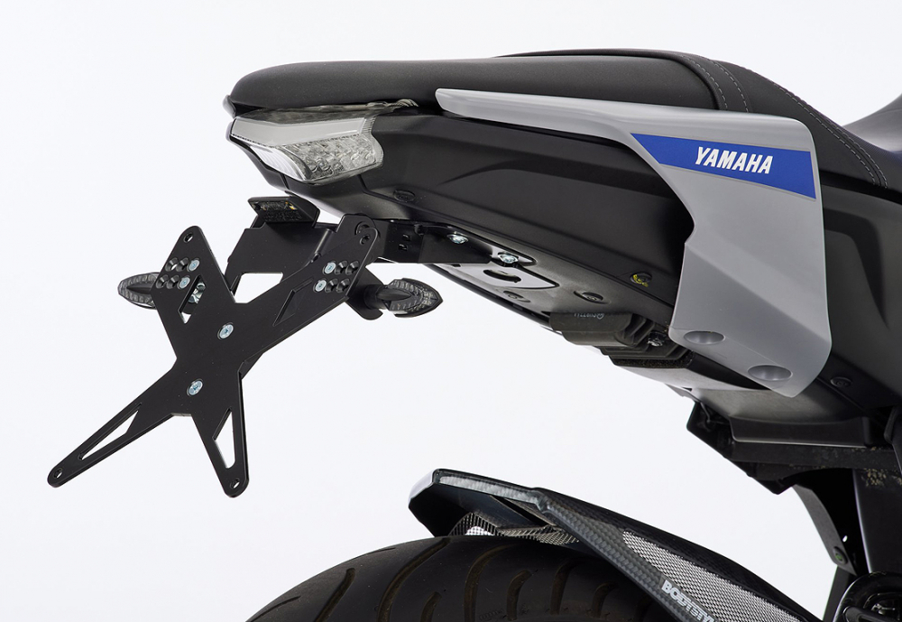 Protech - Kennzeichenhalter - X-Shape - inkl. Reflektor + LED-Leuchte / black / Yamaha MT 125 / ab 2020