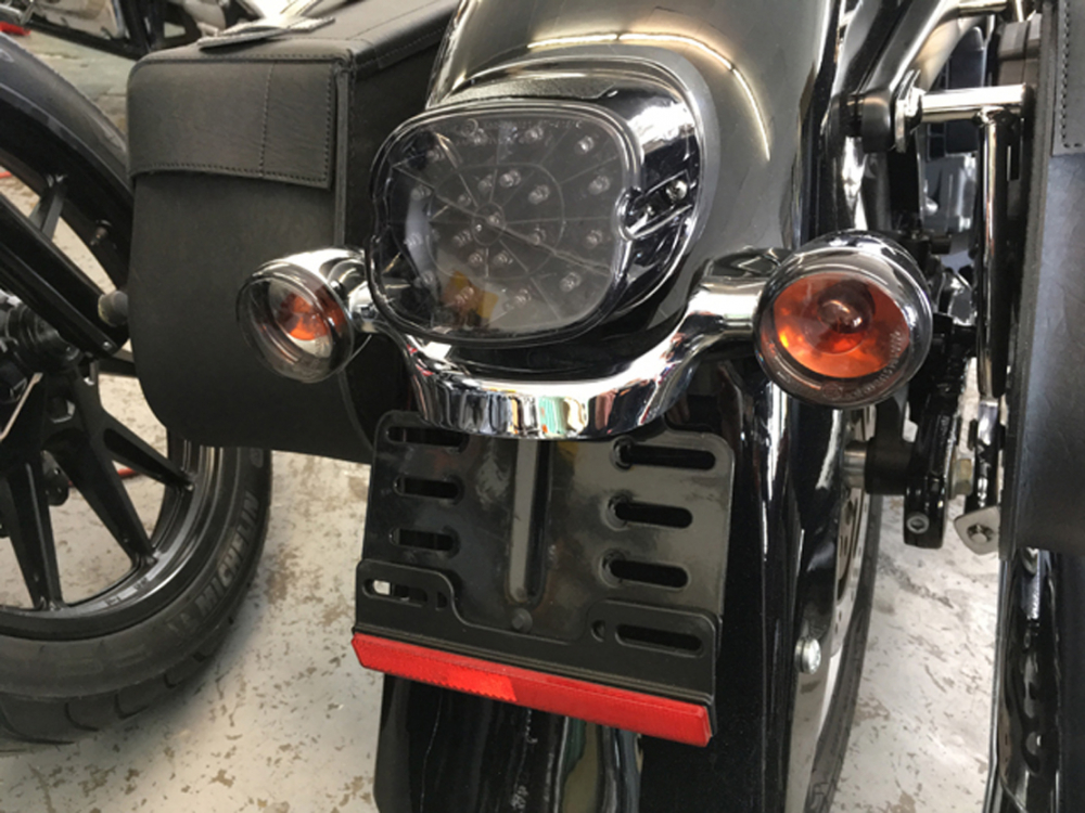 Harley DARK-CUSTOM LED-RÜCKLICHT / Harley - Smoke-Black / HD div. Modelle / KZH-Beleuchtung oben