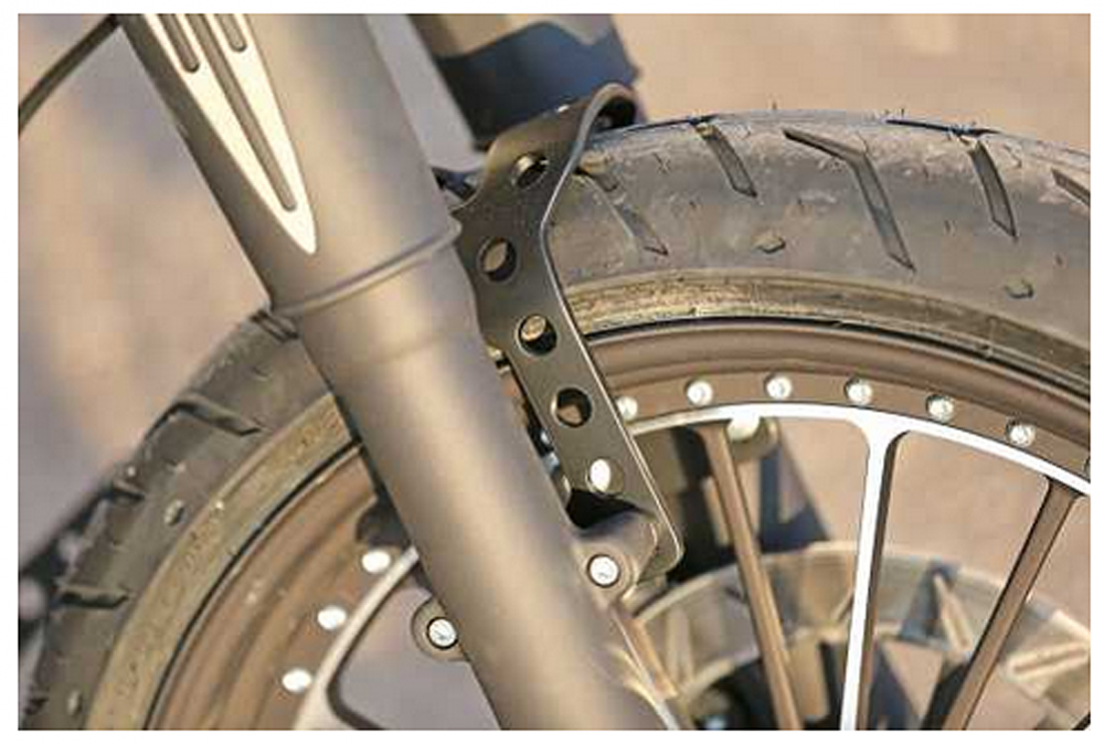 TB Frontfender - Fork brace / 84 - 17 / Harley FatBoy - Heritage - Slim /16"