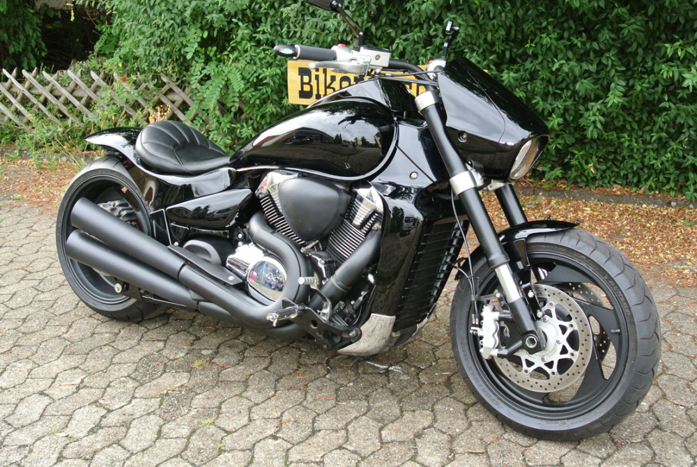 SALE: Monocok Heckfender + Sitz Hardrace / 280 / GFK / SUZUKI VZR 1800 M Intruder / TÜV