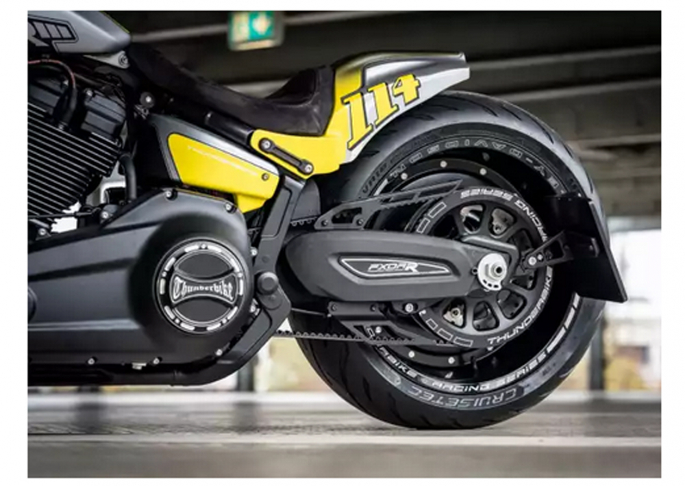 seitl. BR - Kennzeichenhalter - HARLEY SOFTAIL - FXDR / Aluminium - schwarz matt  / ohne Tüv