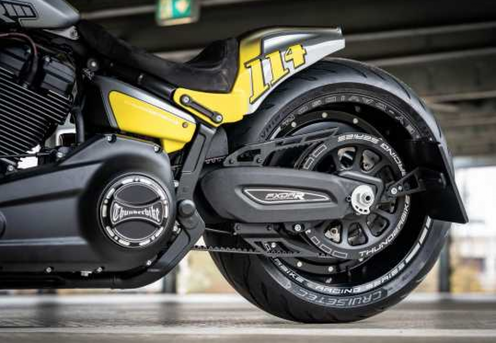 NEU 2024: seitl. BR - Kennzeichenh.- Grundhalter - Medium Bull / schwarz / HD Softail FXDR ab 19 - 20 / Tüv