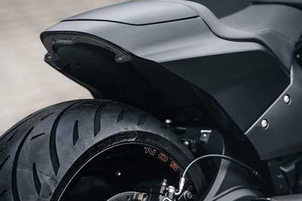 LED - Rücklicht + Blinker - HARLEY - FXDR ab 2019 + Universal / schwarz / E-Zeichen