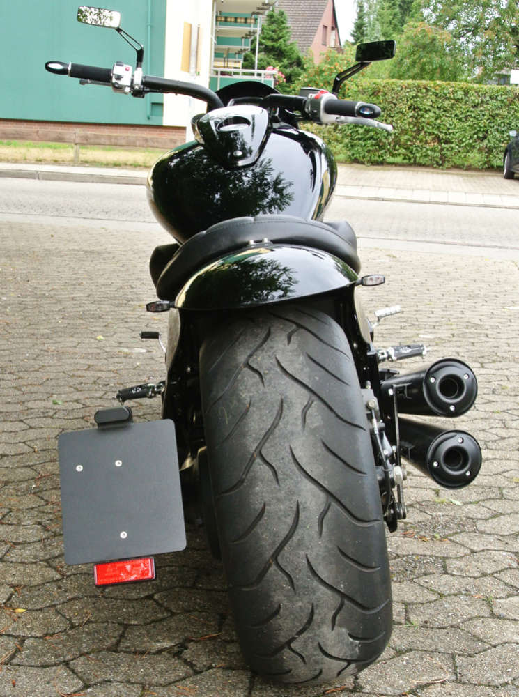 Black Sale: seitl. BR - Kennzeichenh. - SKULL - schwarz / Suzuki VL 1500 C / VZR 1800 / M 1800 / Kompl. Set / TÜV