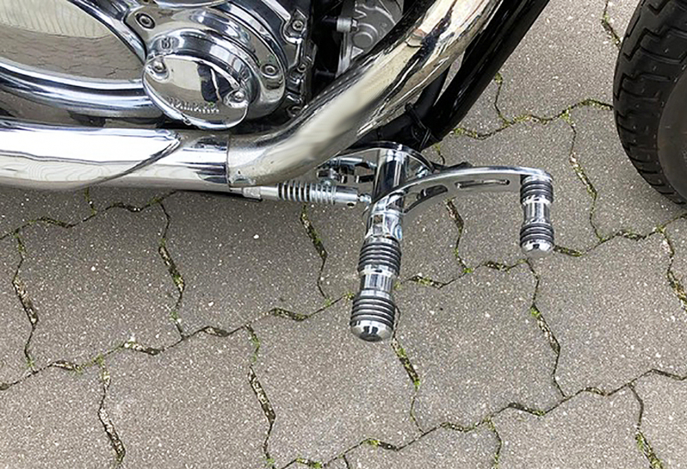 SALE: FALCON - vorverlg. Fußrasten-Anlage / 7 cm / Yamaha XVS 1100 Custom + Classic / Tüv