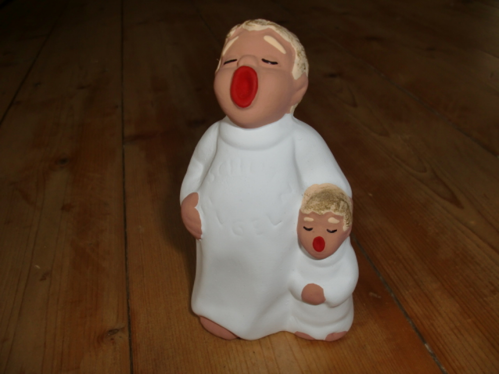 ROT CERAMIC Weihnachtsengel / Schutzengel mit Engelkind / Engel / ca. 11 cm