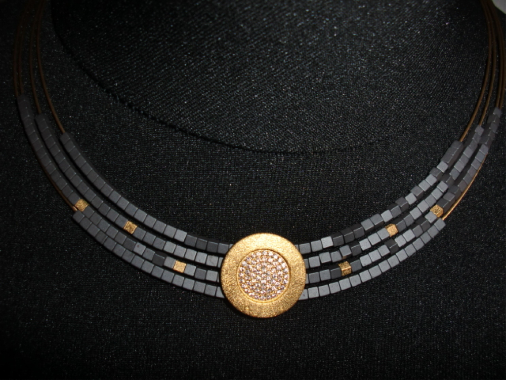 Collier / Kette / Hämatin Gold Zirkonia / Goldschmiede Bernd Wolf Schmuck
