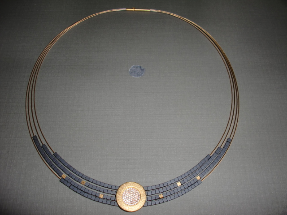 Collier / Kette / Hämatin Gold Zirkonia / Goldschmiede Bernd Wolf Schmuck