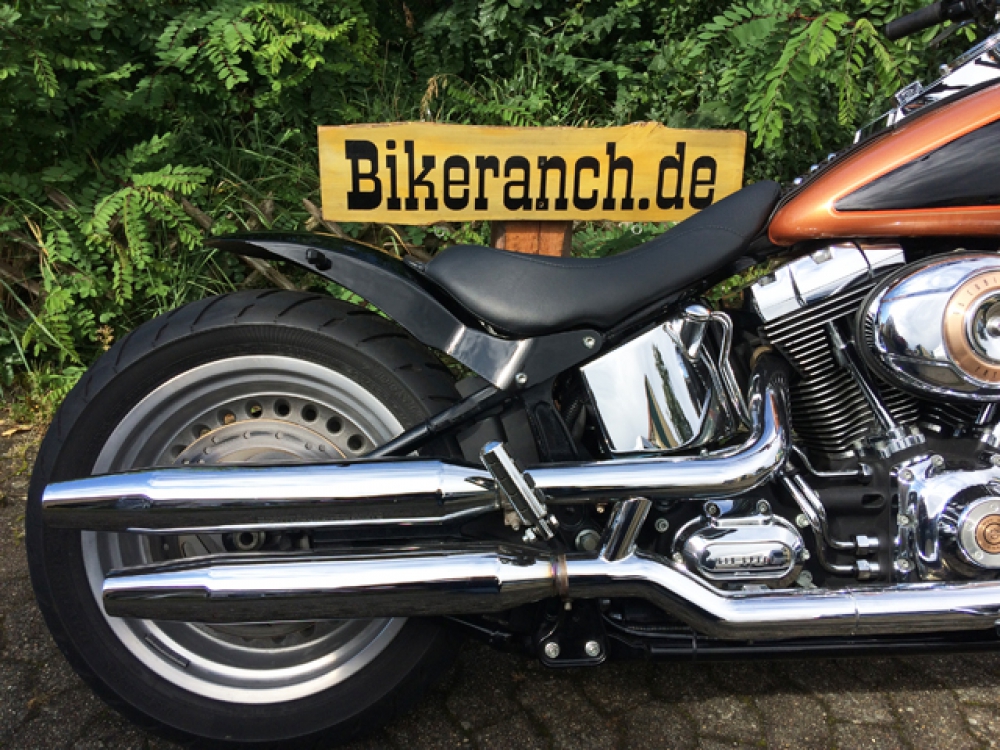BR - Heckfender Stiletto Smoth mit E-Box / Stahlblech 215mm / mittig / Softail 08 up / Tüv