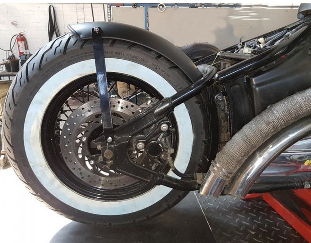 BR - Bobber - Heckfender - Struts (li + re) Steel - universal ( li + re) - gelasert / 2 Stck