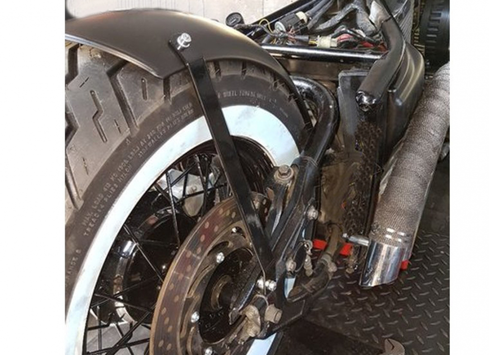 BR - Bobber - Heckfender - Struts (li + re) Steel - universal ( li + re) - gelasert / 2 Stck