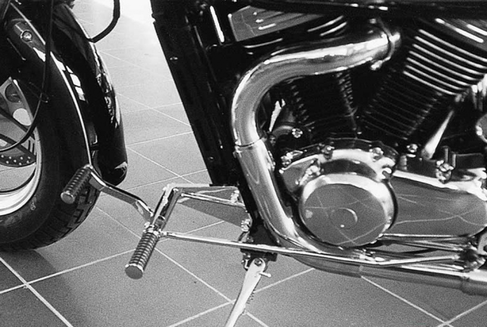 MB vorverl. Fußrasten / 21cm / Ness Style glatt / chrom / SUZUKI VZ 800 Marauder / Tüv