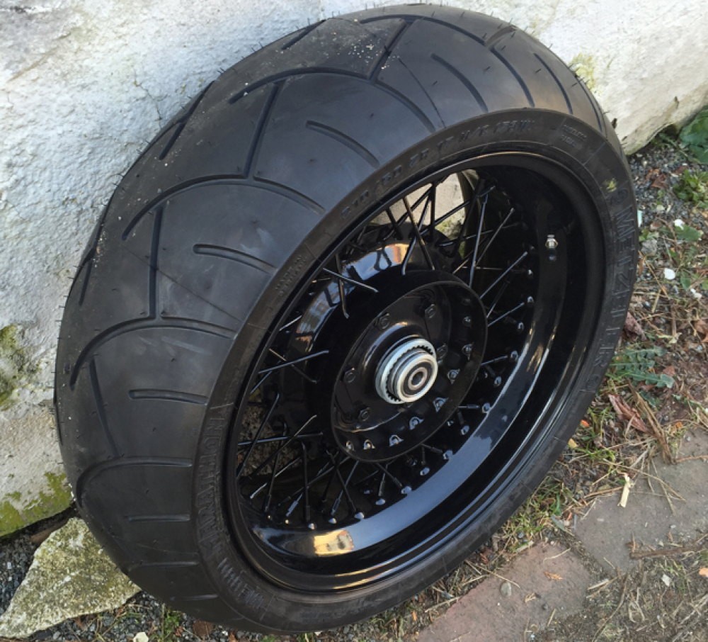 BR - Auftrag: RAD pulvern / Farbe - schwarz matt