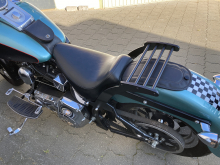 BR - Custom - Classic - Gepäckträger / Harley Softail (ausser Breakout - FatBoy - Deuce) Original + Custom - Heck / 08 - 17 / Steel schwarz