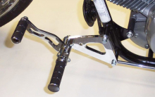 MB vorverl. Fußrasten / Sundance Look gefräst / 16 cm / schwarz / Honda VT 125  Shadow / ABE