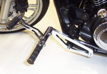 MB vorverl. Fußrasten / 17 cm / Sundance gefräst / chrom / KAWASAKI VN 900 Custom + Classic / ABE