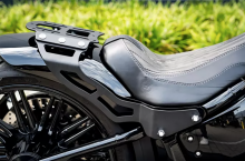 Custom Gepäckträger V2 / Harley Davidson / Softail ab 2018 / flacher Custom - Heckfender 200/18" / black